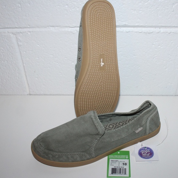 Sanuk Shoes - NEW Sanuk 10 Pair O Dice Slip-on Green